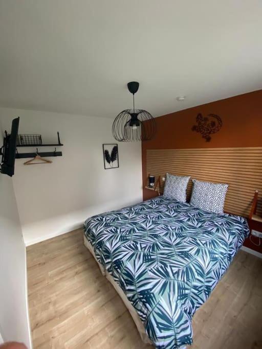 Beau Loft Room Proche Mont Saint Michel Jaccuzi Illimite En Plein Centre Avranches Exterior foto