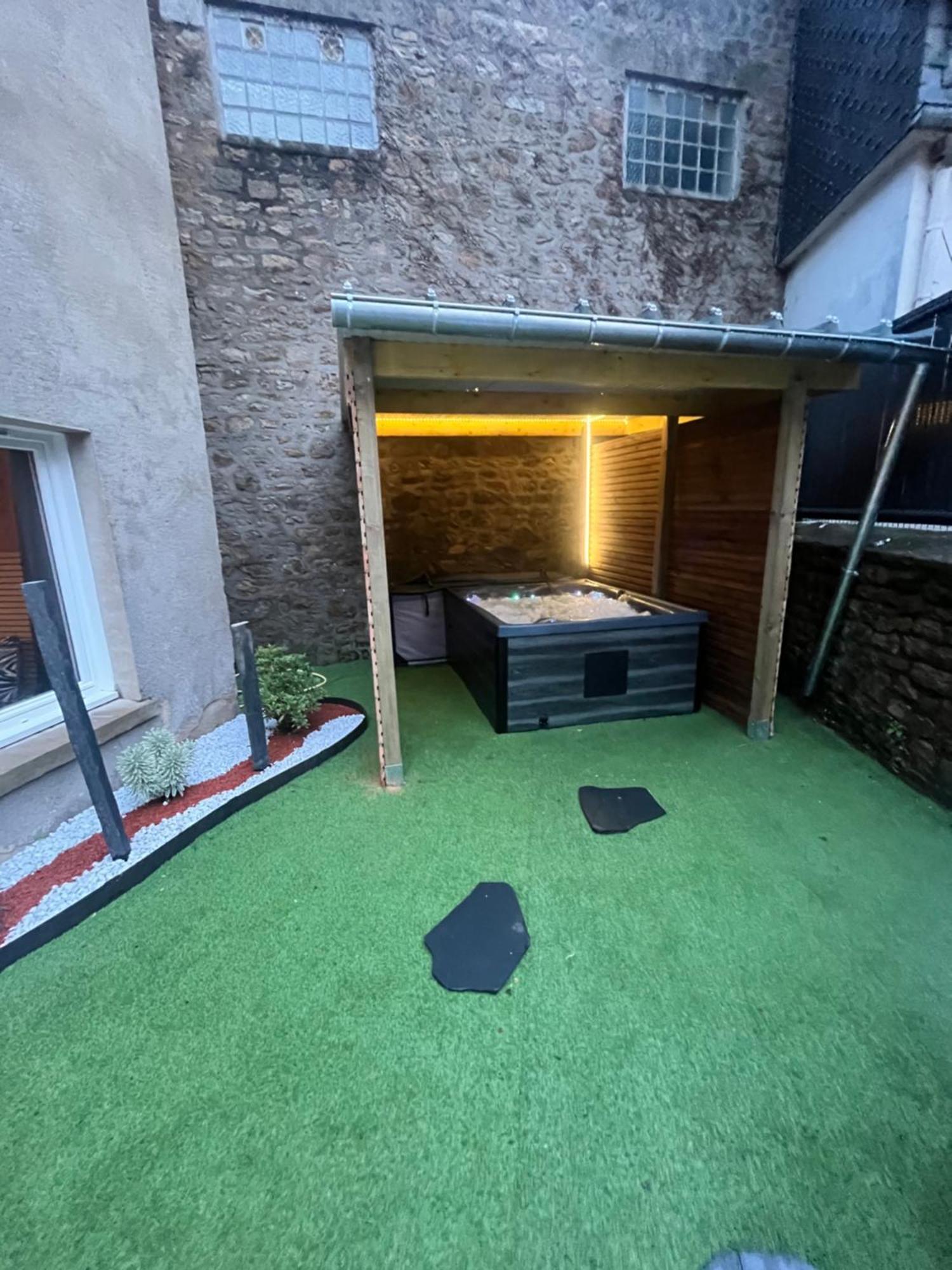 Beau Loft Room Proche Mont Saint Michel Jaccuzi Illimite En Plein Centre Avranches Exterior foto